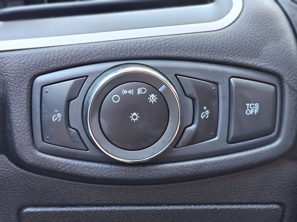 2023 Ford Edge SE photo 16