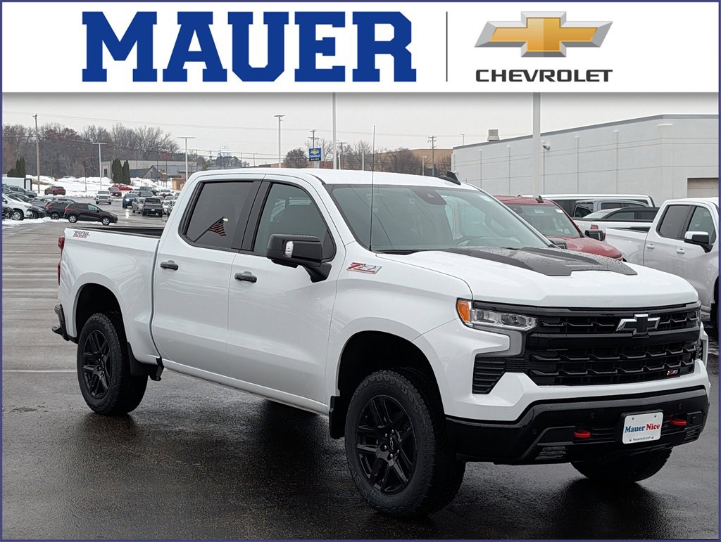 2026 Chevrolet Silverado LT's photo