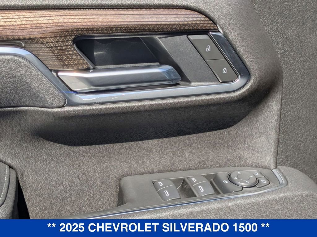 2025 Chevrolet Silverado 1500 LT photo 7