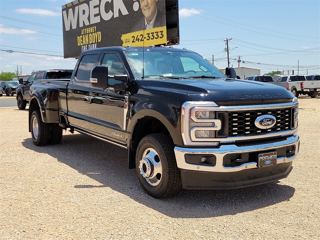 2025 Ford F-350 Super Duty Lariat's photo