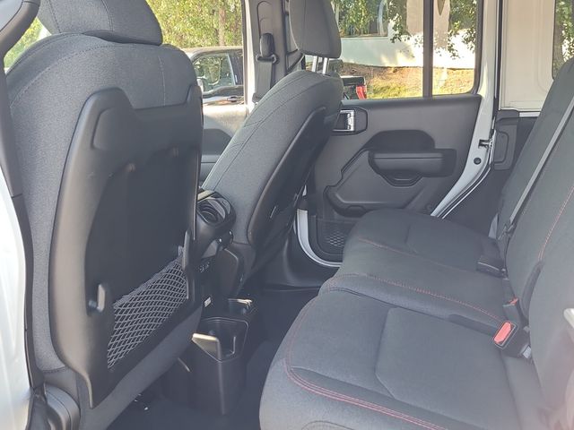 2024 Jeep Wrangler Rubicon photo 6