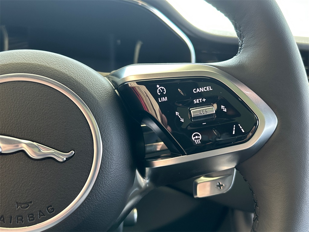 2024 Jaguar XF P300 R-Dynamic SE photo 12