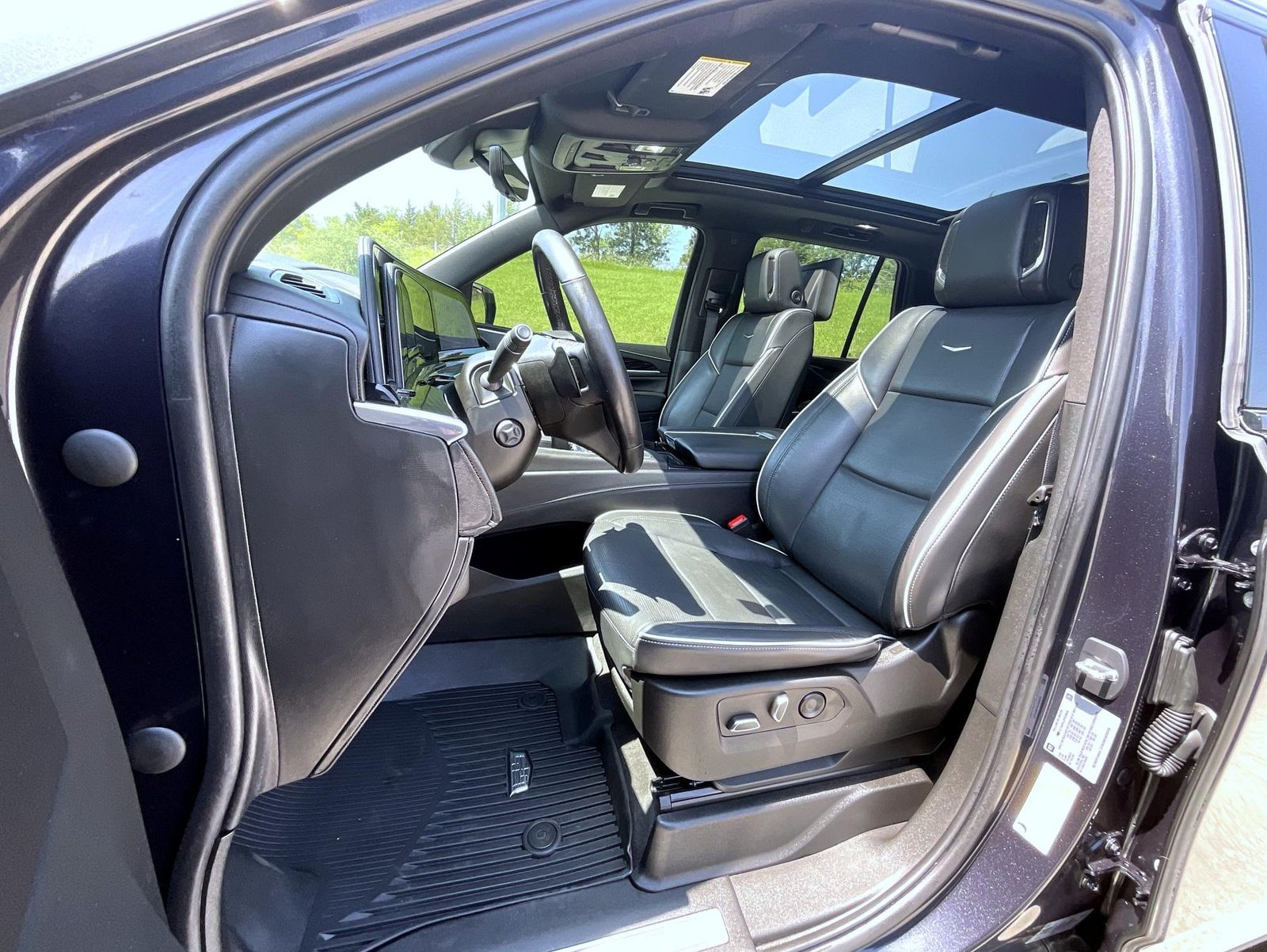 2023 Cadillac Escalade Sport photo 6