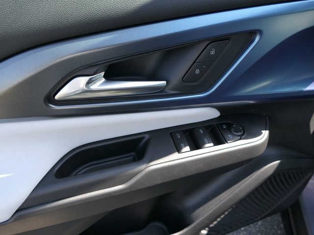2026 Chevrolet Equinox LT photo 13