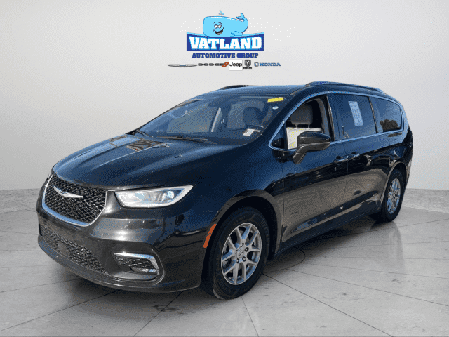 2021 Chrysler Pacifica Touring L's photo