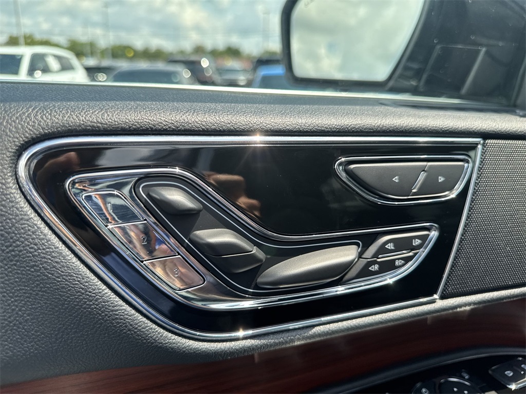 2023 Lincoln Navigator Reserve photo 18