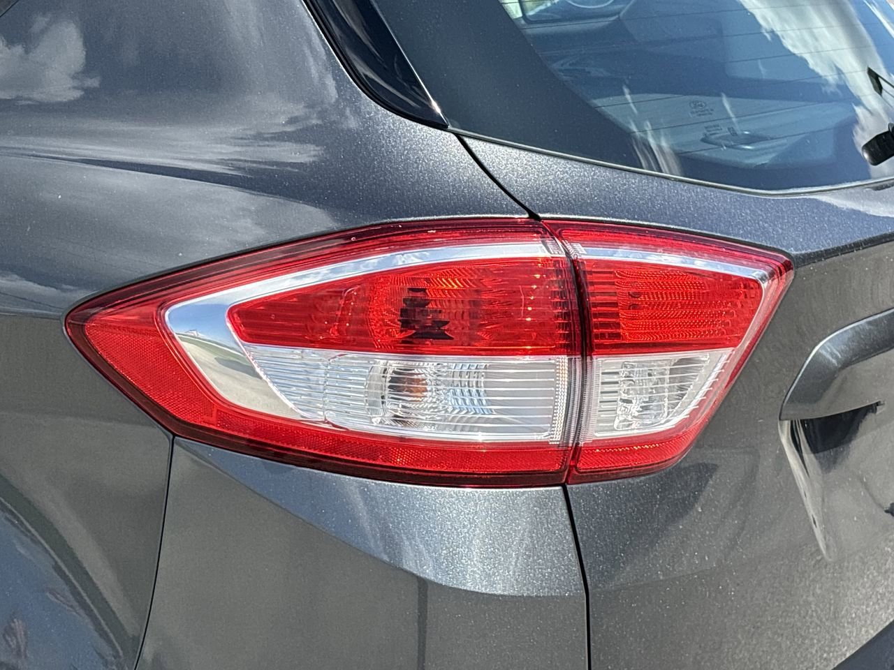 2017 Ford C-Max Hybrid SE photo 7