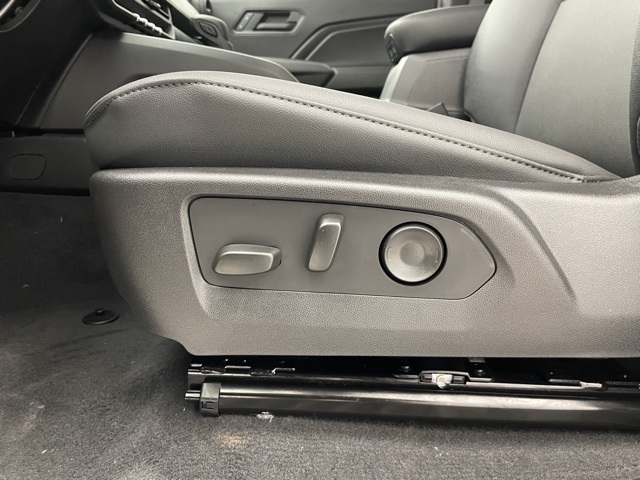 2026 Chevrolet Colorado Trail Boss photo 4