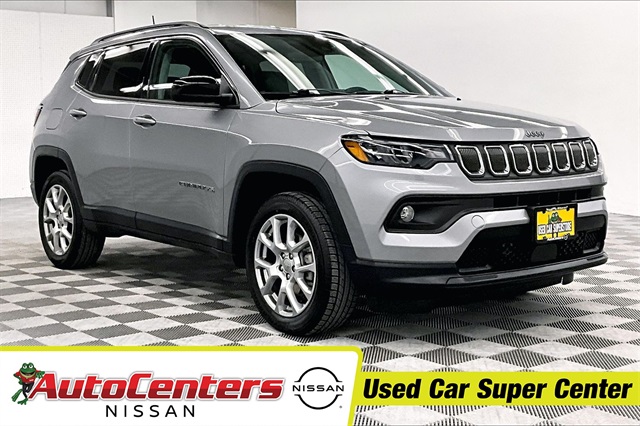 2022 Jeep Compass Latitude Lux's photo