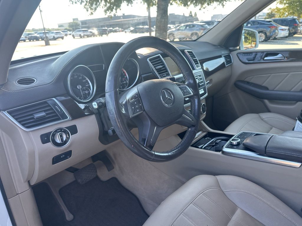 2016 Mercedes Benz GL 450 photo 2