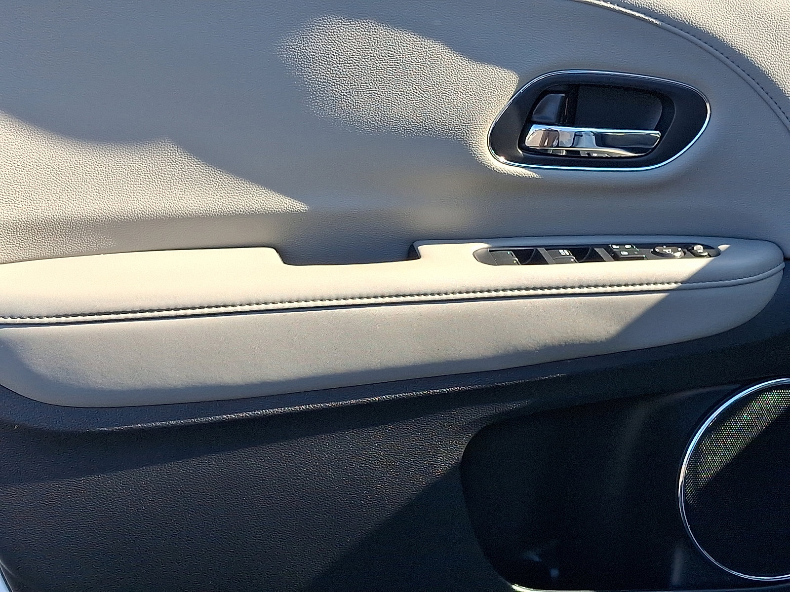 2019 Honda HR-V EX-L photo 12