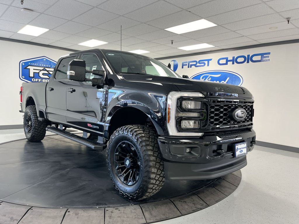 2025 Ford F-250 Lariat photo 2