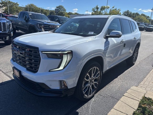 2026 Gmc Acadia Denali photo 2