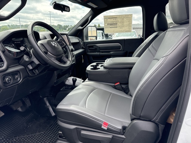 2024 Ram 5500 Tradesman photo 7