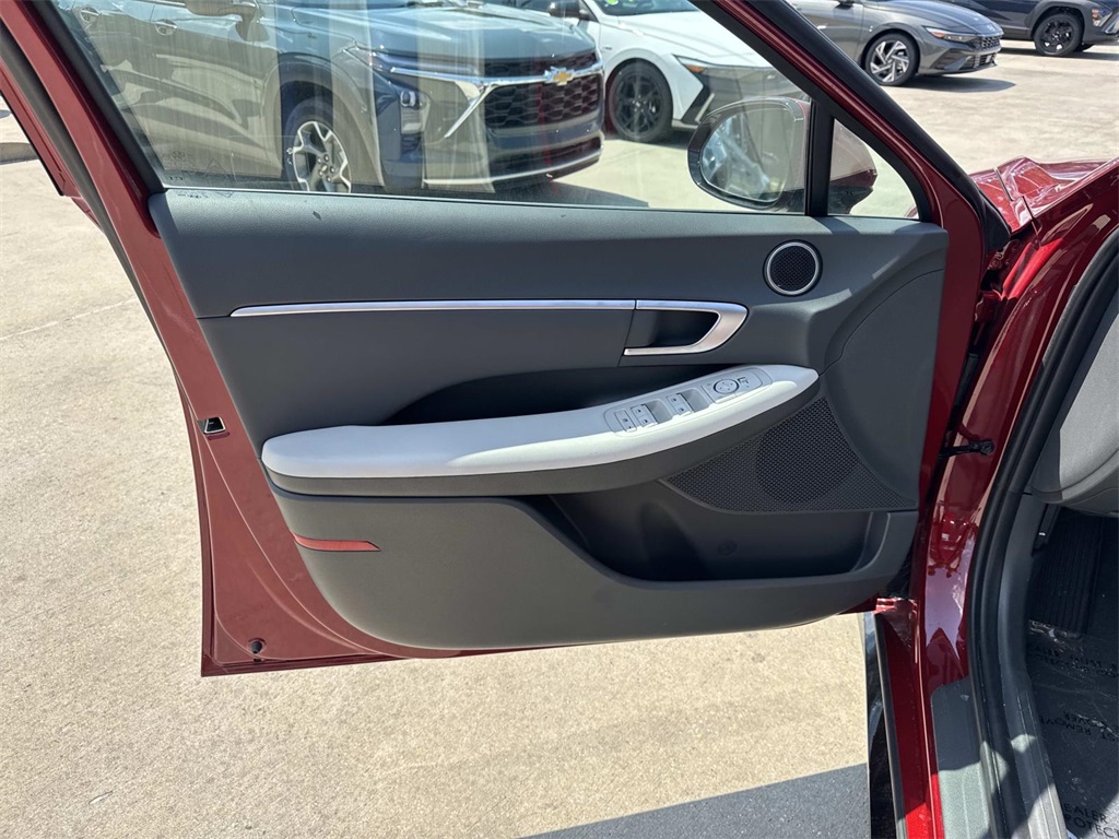 2024 Hyundai Sonata SEL Convenience photo 17