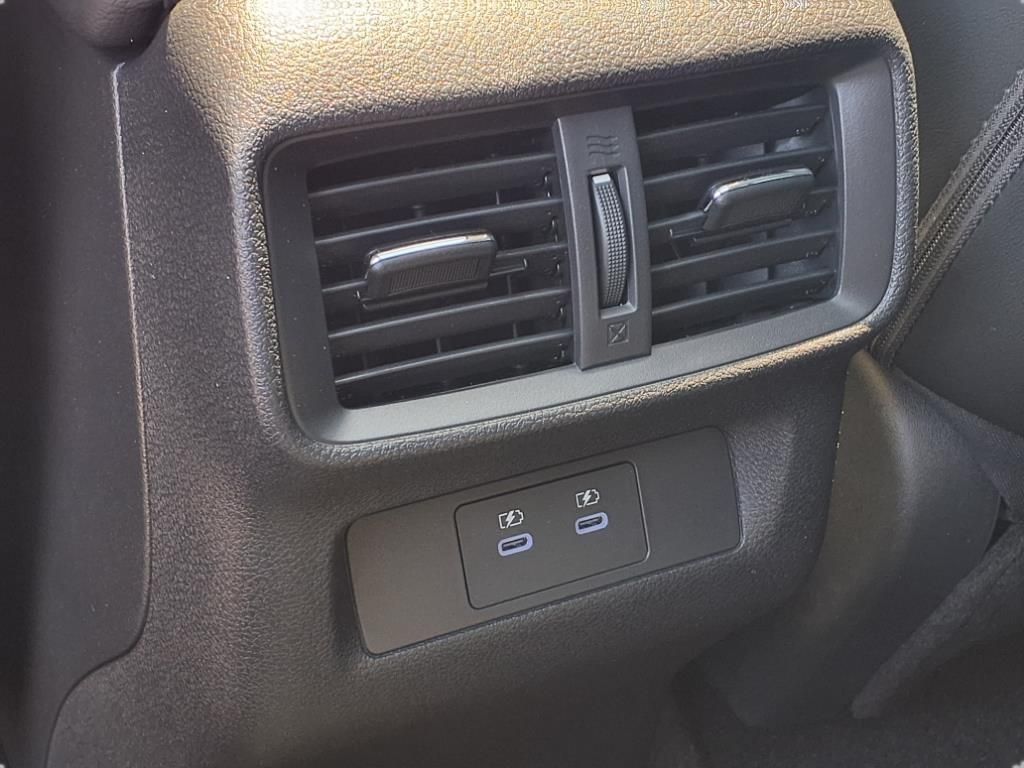 2025 Nissan Murano SL photo 20
