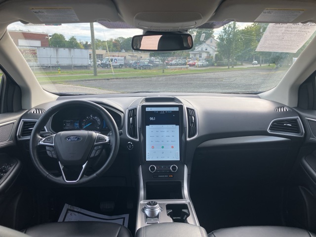 2024 Ford Edge SEL photo 16