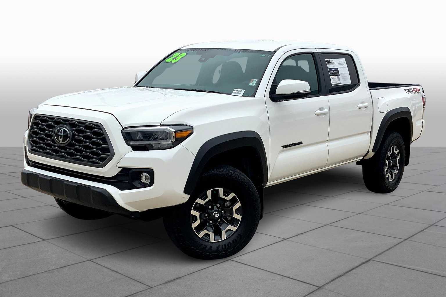 20-60代からのファッション通販  Pre-Owned 2023 in Pickup Cab Crew Road Off TRD Tacoma Toyota ミニカー