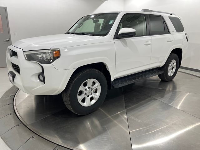2015 Toyota 4Runner SR5's photo