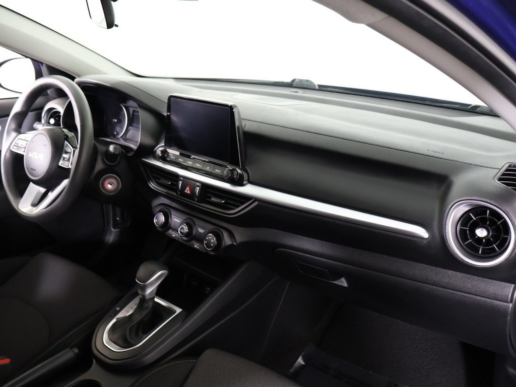 2023 Kia Forte LXS photo 25