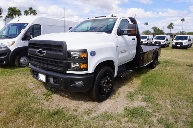 2023 Chevrolet Silverado WT's photo