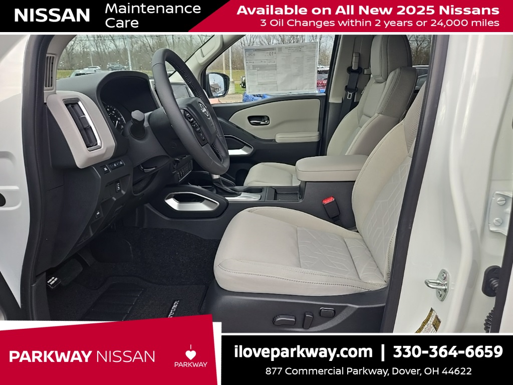2025 Nissan Frontier Crew Cab SV photo 9