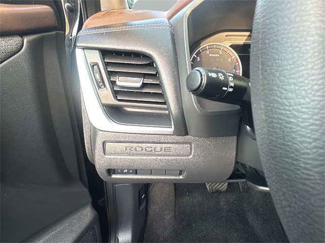2022 Nissan Rogue S photo 12