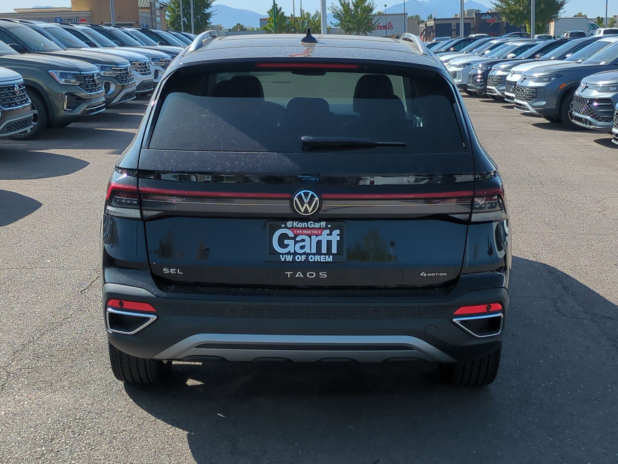 2025 Volkswagen Taos SEL photo 4