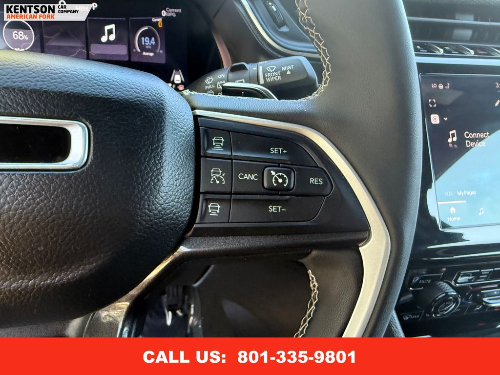 2023 Jeep Grand Cherokee Laredo Altitude photo 18