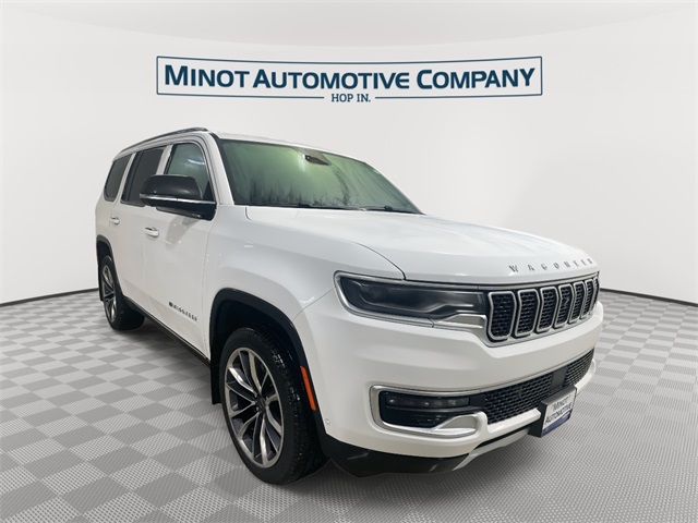 2023 Jeep Wagoneer Series III's photo