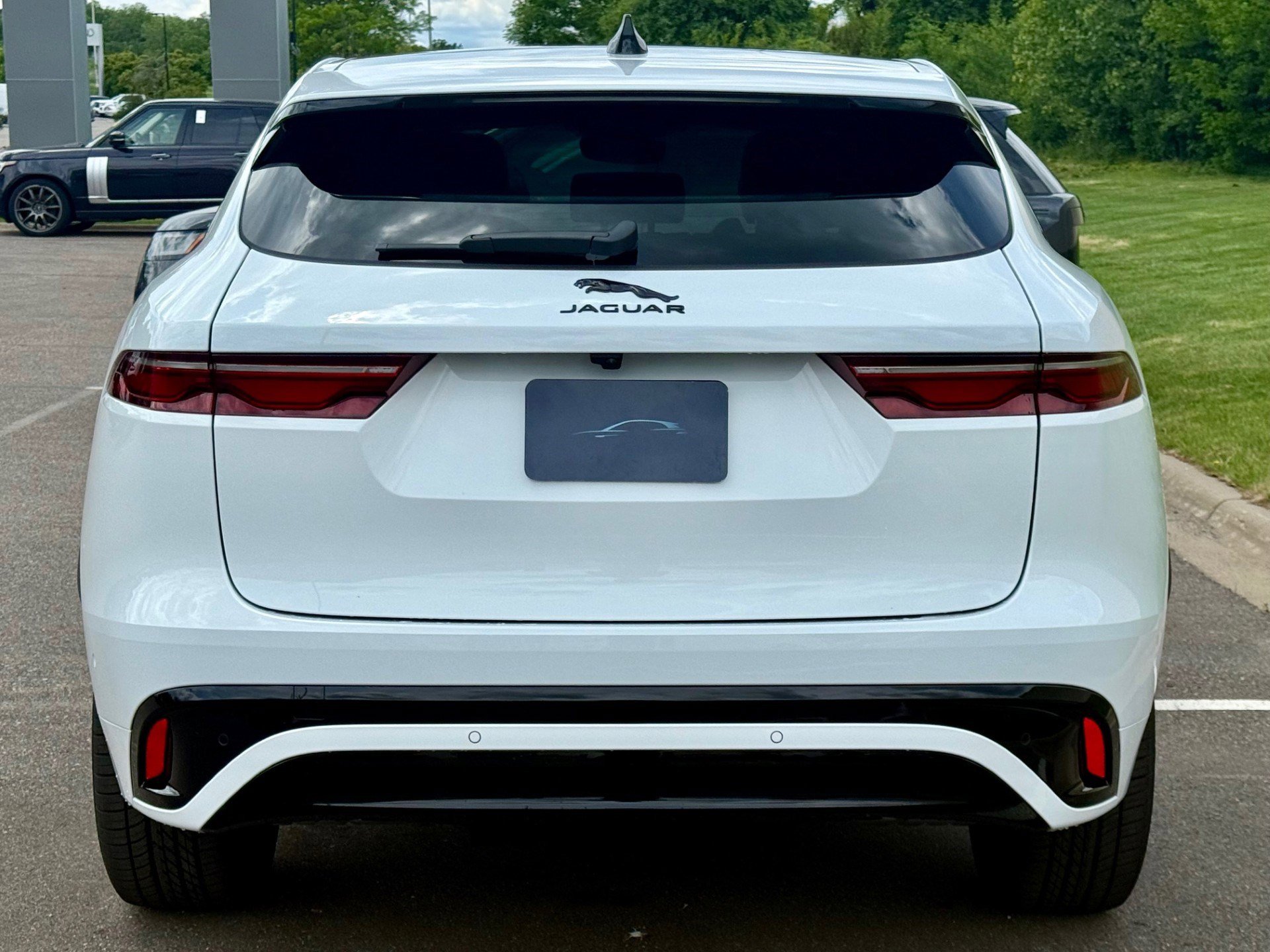 2025 Jaguar F-PACE P250 R-Dynamic S photo 2