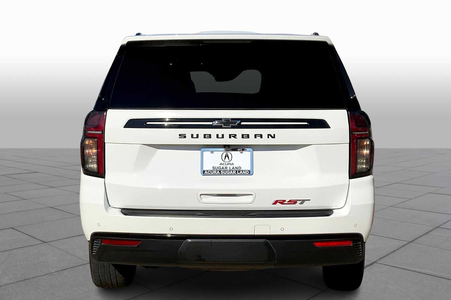 2023 Chevrolet Suburban RST photo 4