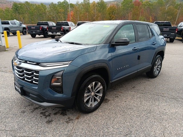 2026 Chevrolet Equinox LT photo 2