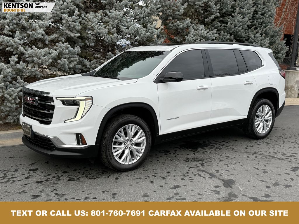 2024 GMC Acadia Elevation's photo