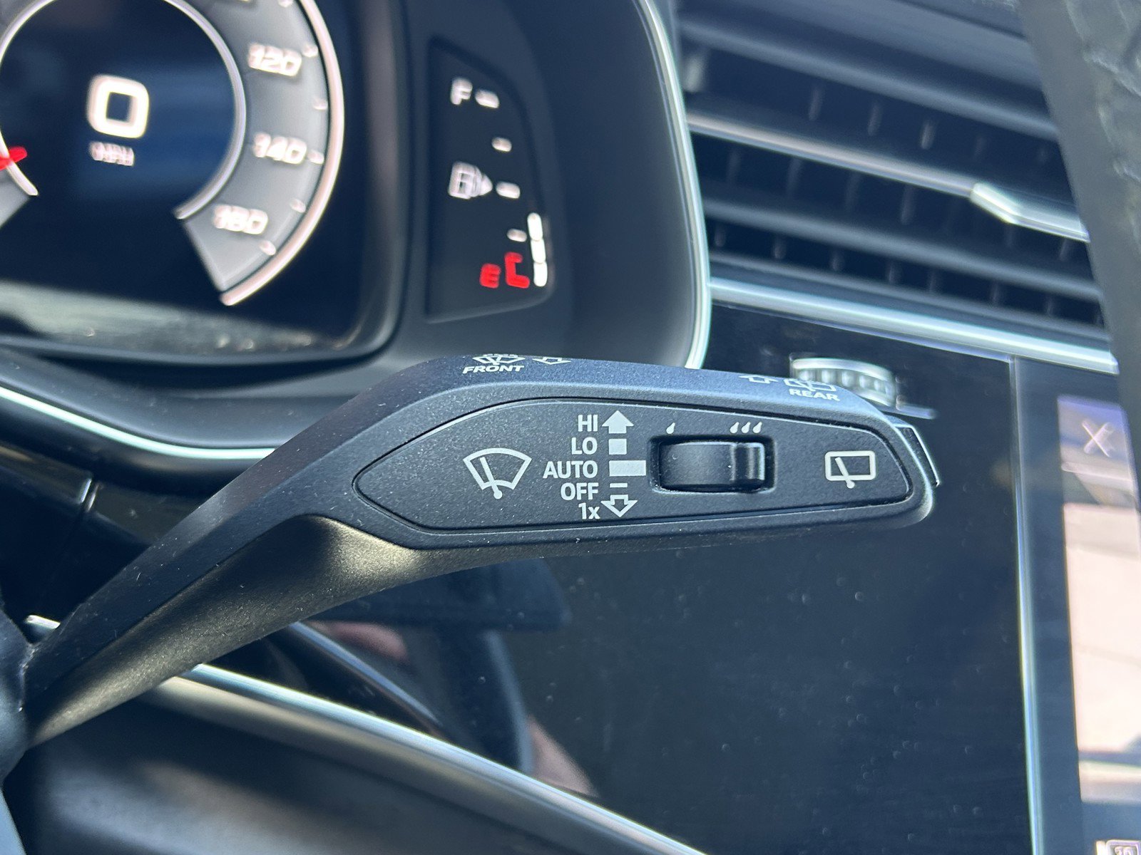 2021 Audi Q7 Premium Plus photo 24