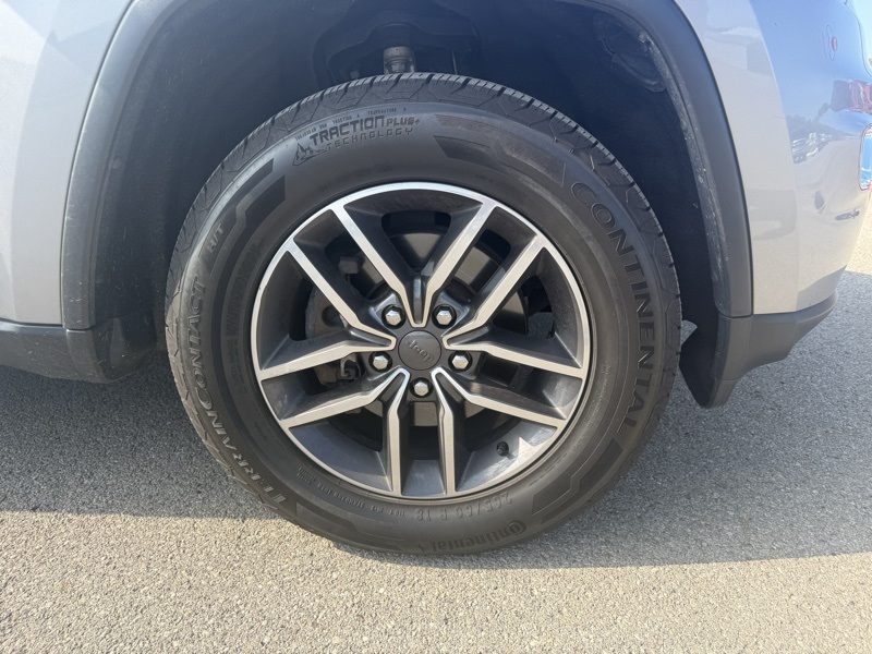 2019 Jeep Grand Cherokee Limited photo 3