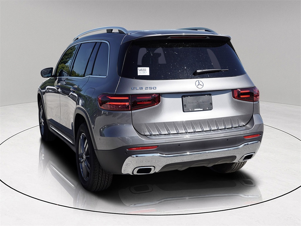 2026 Mercedes Benz GLB 250 photo 4