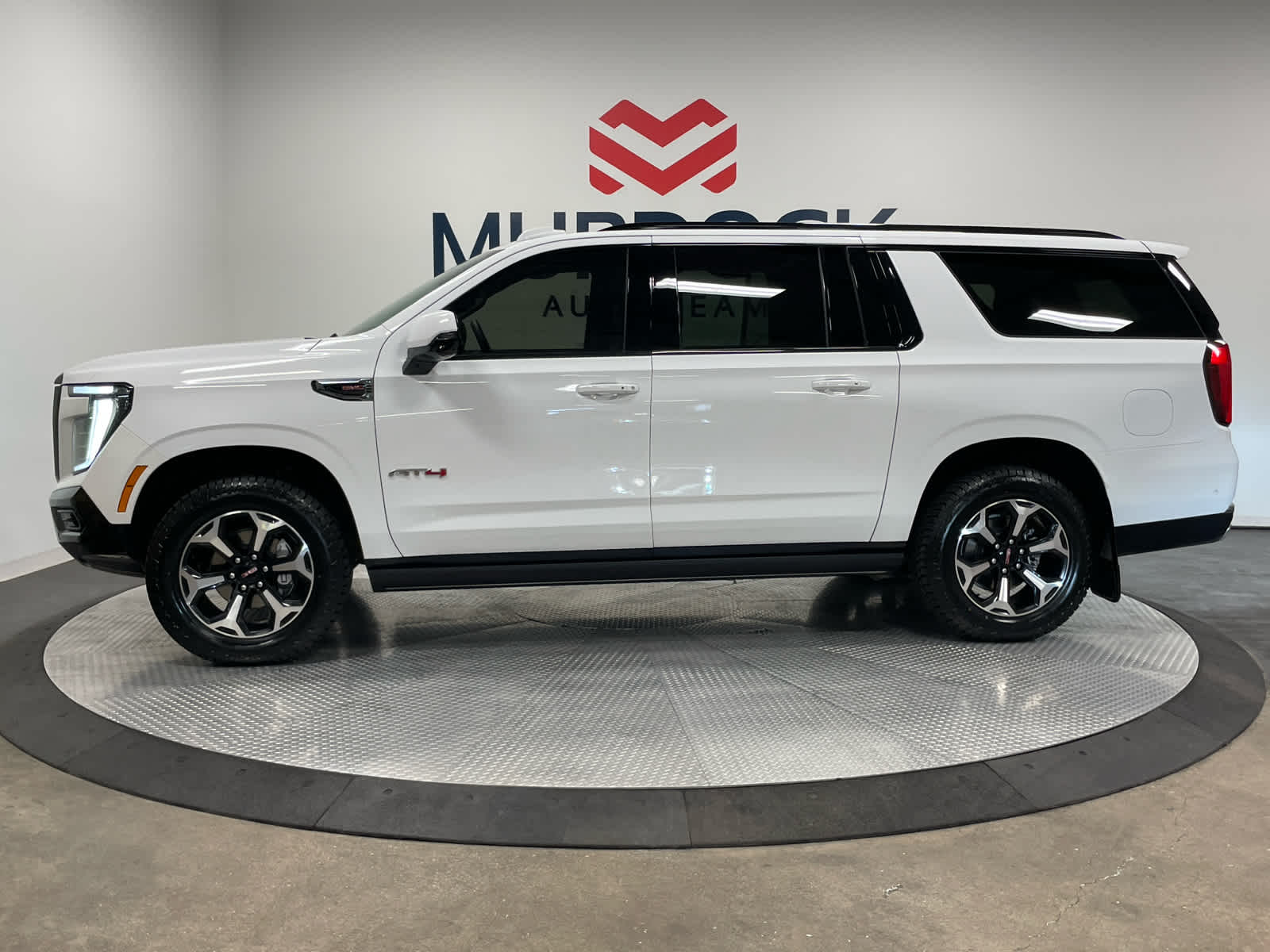 2025 Gmc Yukon XL AT4 photo 3