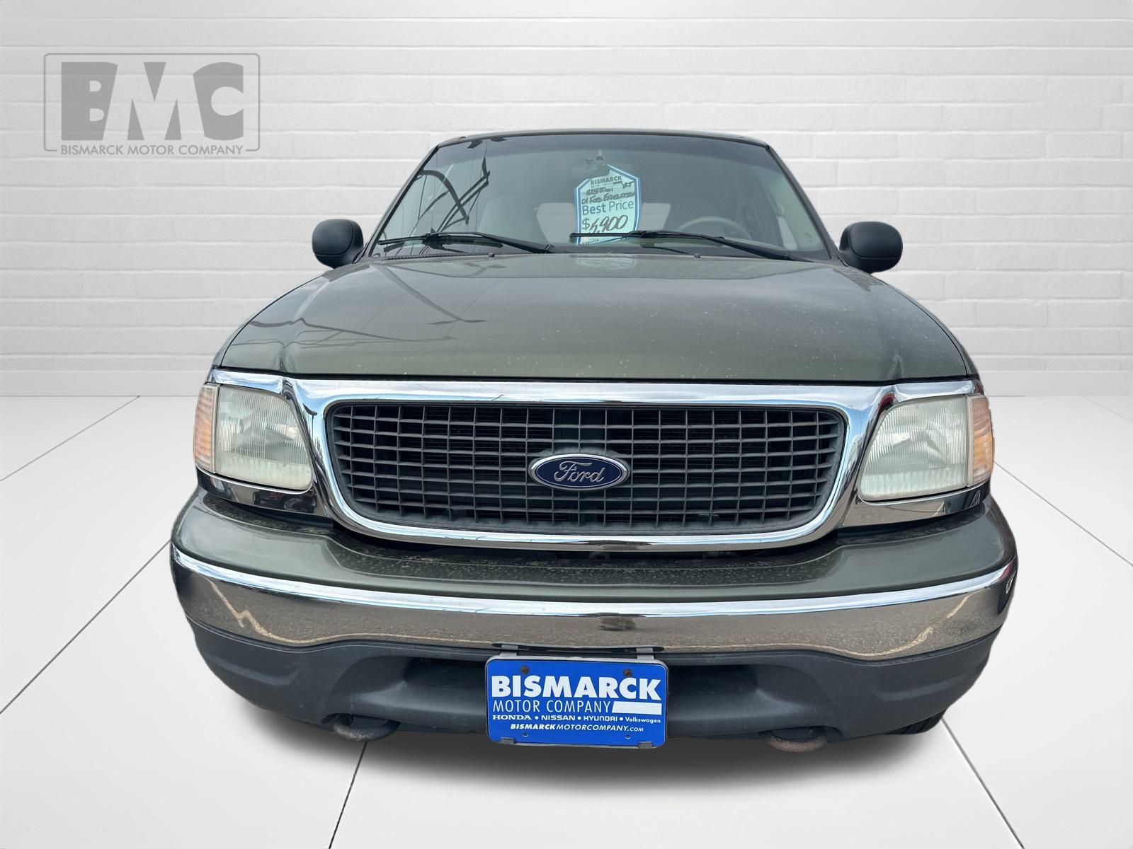 Used 2001 Ford Expedition Base with VIN 1FMPU16L61LA53548 for sale in Bismarck, ND