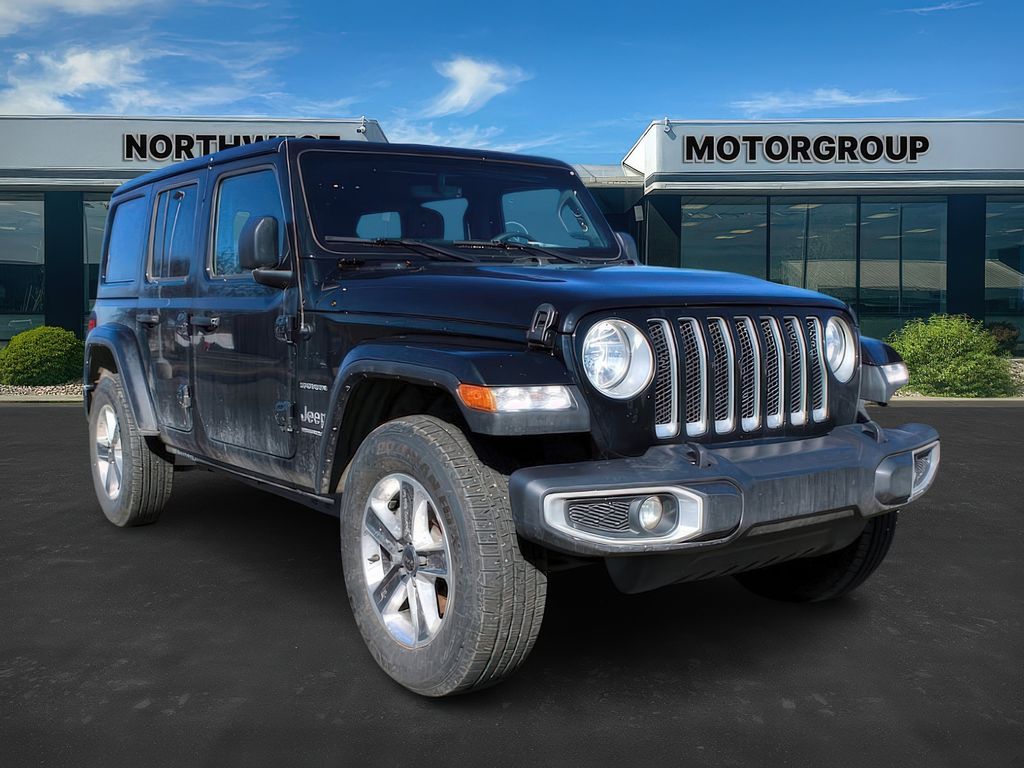2023 Jeep Wrangler 4-Door Sahara's photo