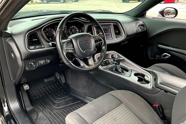 2019 Dodge Challenger SXT photo 17