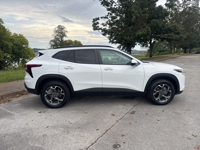 2024 Chevrolet Trax LT photo 6