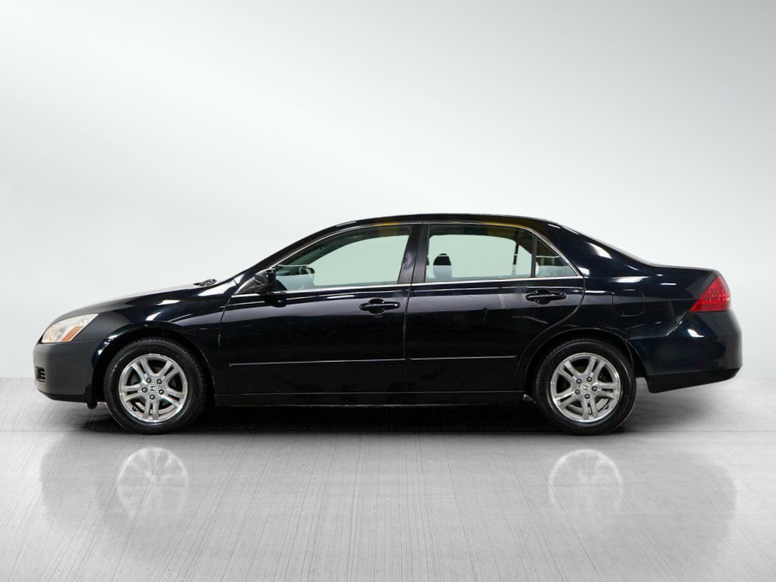 Used 2007 Honda Accord EX with VIN 1HGCM56857A012498 for sale in Burnsville, Minnesota