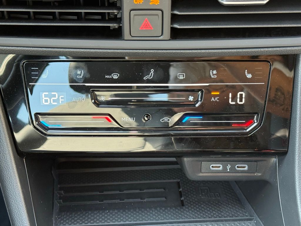 2025 Volkswagen Jetta GLI 2.0T Autobahn photo 15