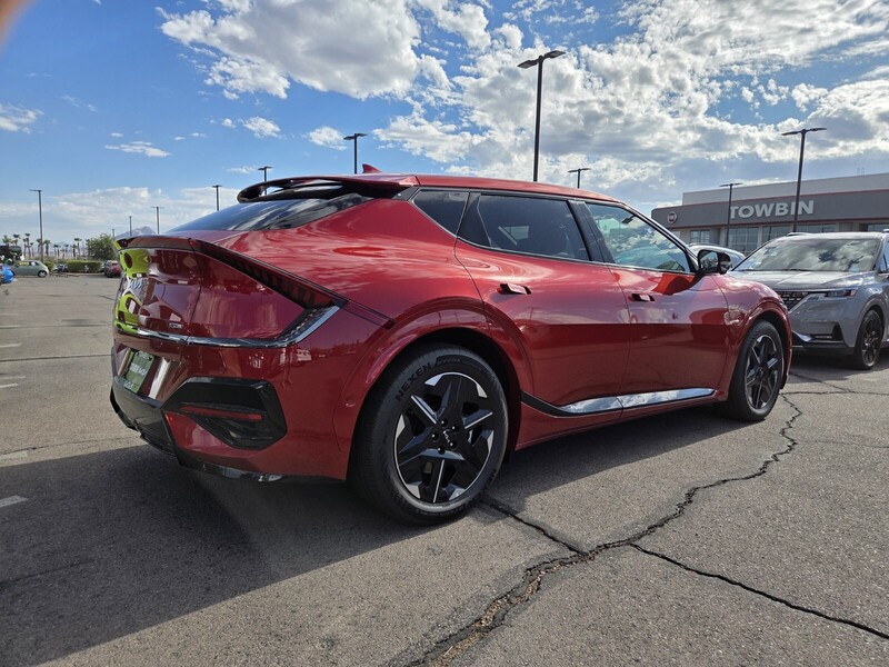 2025 Kia EV6 GT-Line photo 3