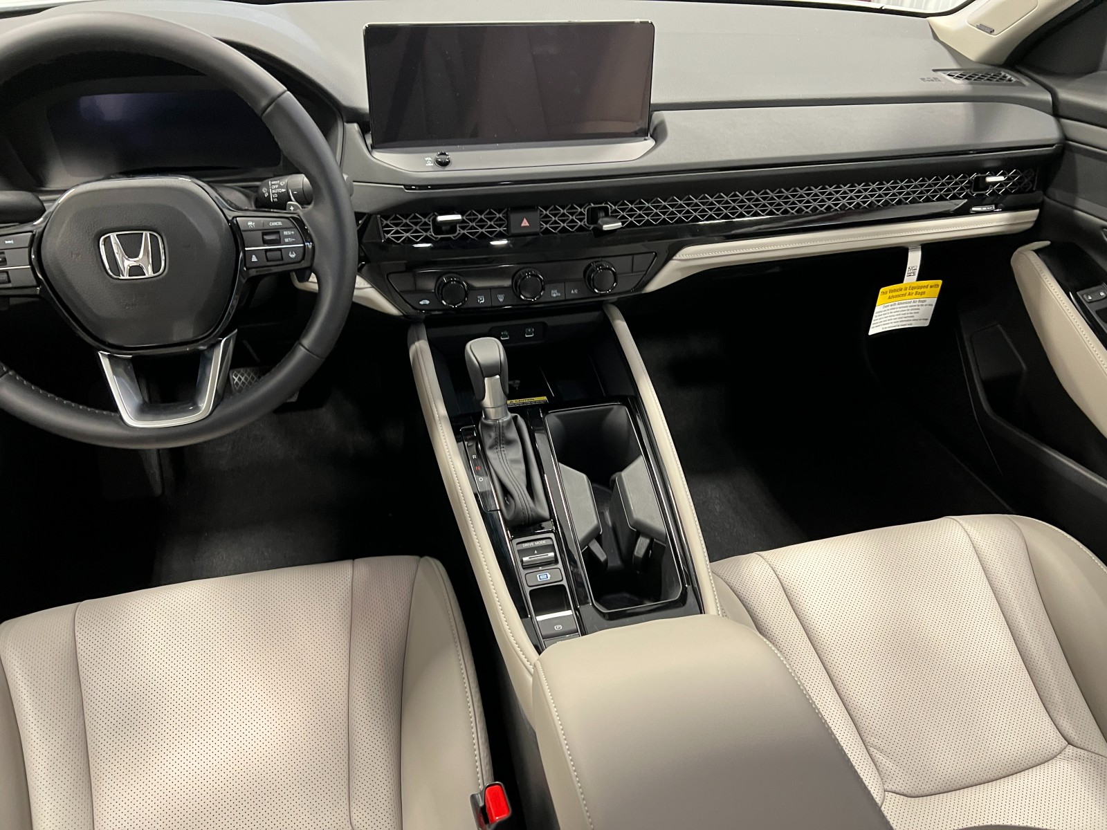 2025 Honda Accord Hybrid Touring photo 16