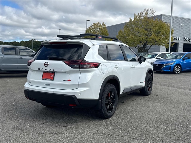 2026 Nissan Rogue AWD photo 2