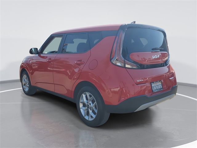 2023 Kia Soul LX photo 3