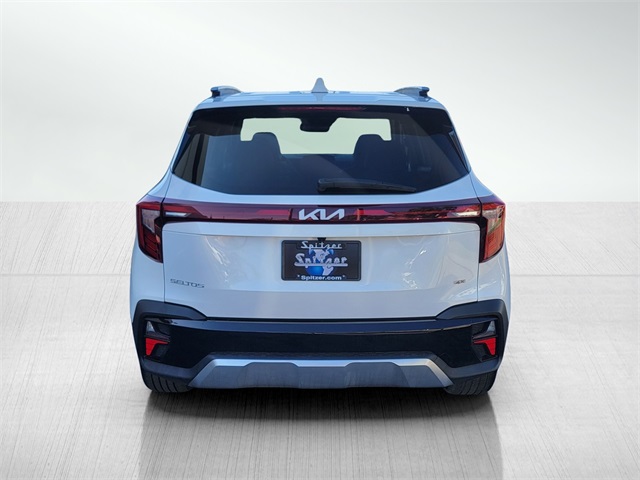 2024 Kia Seltos SX photo 3