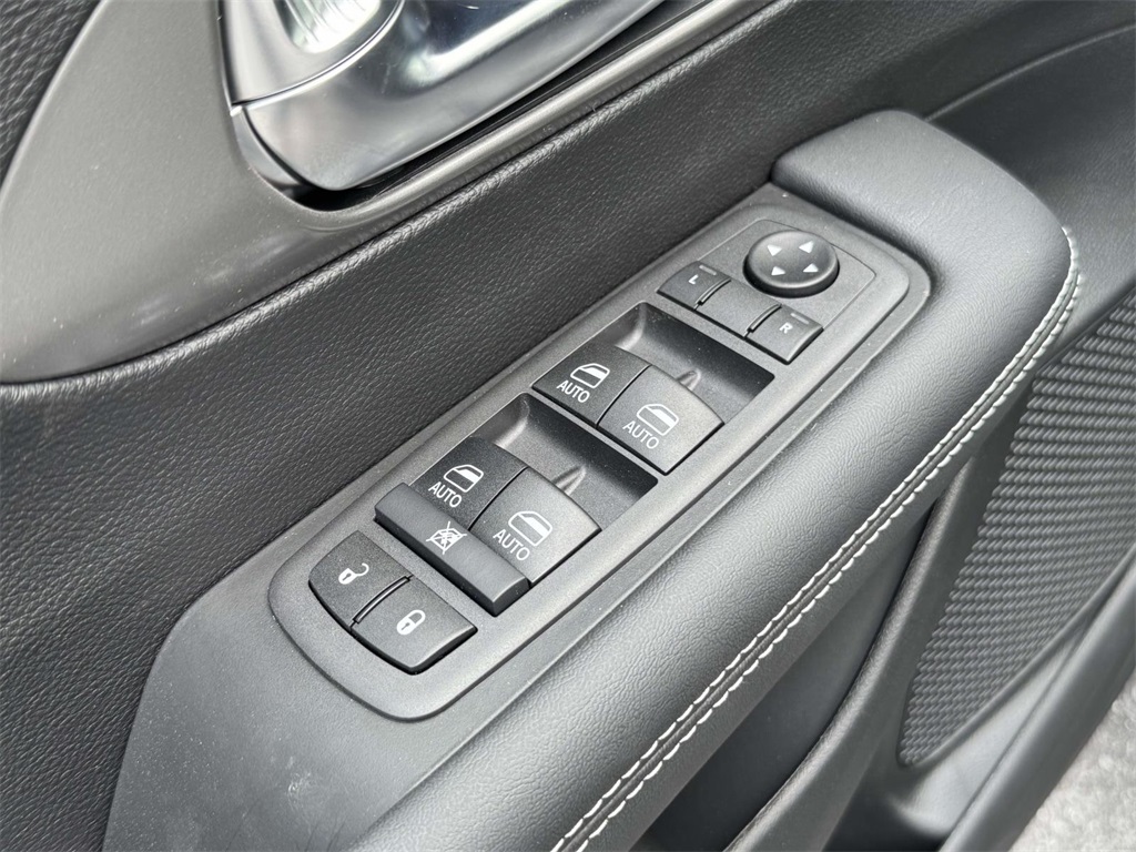 2026 Chrysler Voyager LX photo 25